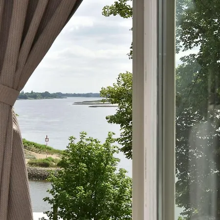 Traditionshaus By Zollenspieker Faehrhaus Hotel 4*