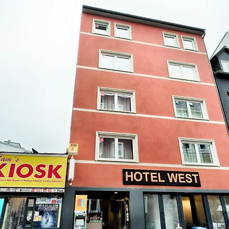 Hotel West