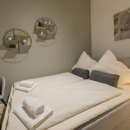The Harbour 1 Apartment *
