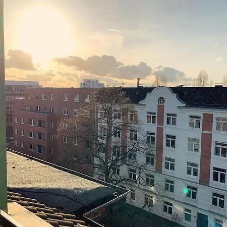 Artist Apartment, Skyline View & Breakfast Inclusive Apartment Hamburg