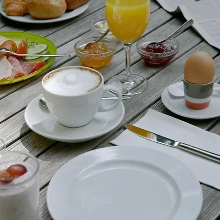 Wedina An Der Alster Hotel 4*