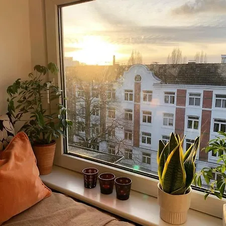 Artist Apartment, Skyline View & Breakfast Inclusive Apartment *