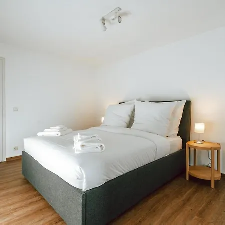 Zentral Gelegenes Premium-apartment Mit Viel Tageslicht Apartment Hamburg