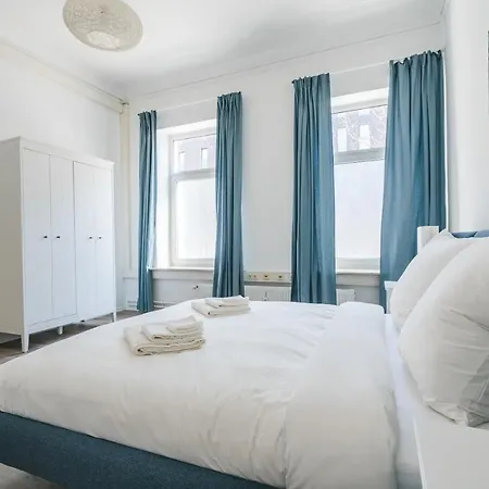 Zentral Gelegenes Premium-apartment Mit Viel Tageslicht *