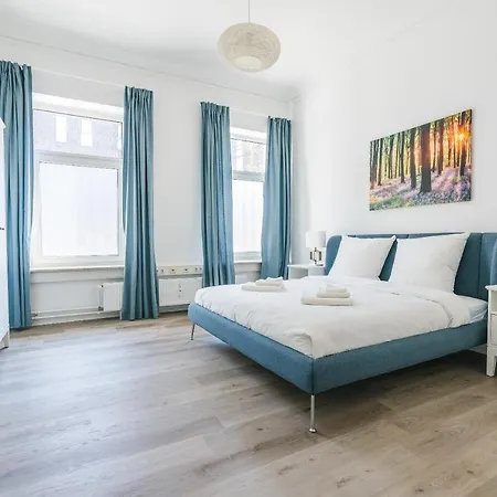 Zentral Gelegenes Premium-apartment Mit Viel Tageslicht *