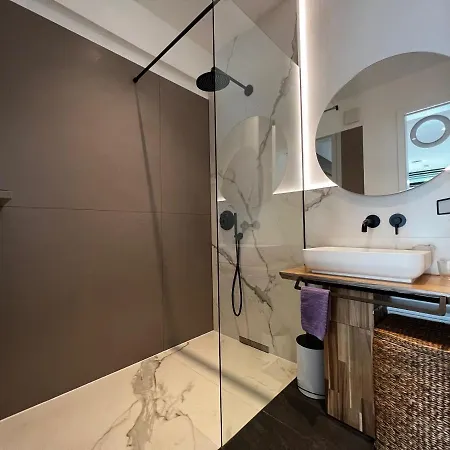 Neues Exclusives 2 Schlafzimmer Apartment *