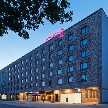 Moxy Hotel 3*