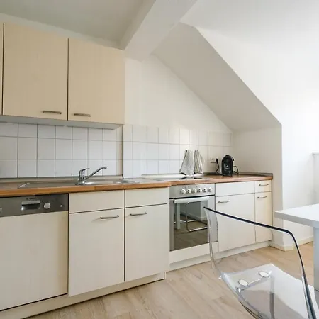 Zentral Gelegenes Premium-apartment Mit Viel Tageslicht * Hamburg