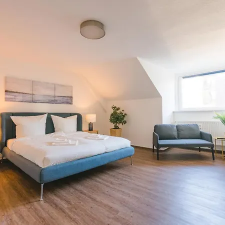 Zentral Gelegenes Premium-apartment Mit Viel Tageslicht Apartment