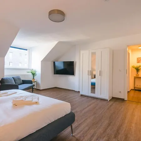 Zentral Gelegenes Premium-apartment Mit Viel Tageslicht