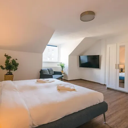 Zentral Gelegenes Premium-apartment Mit Viel Tageslicht *