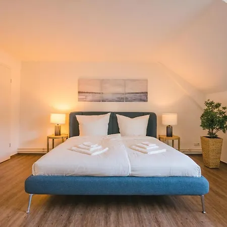 Apartment Zentral Gelegenes Premium-apartment Mit Viel Tageslicht *
