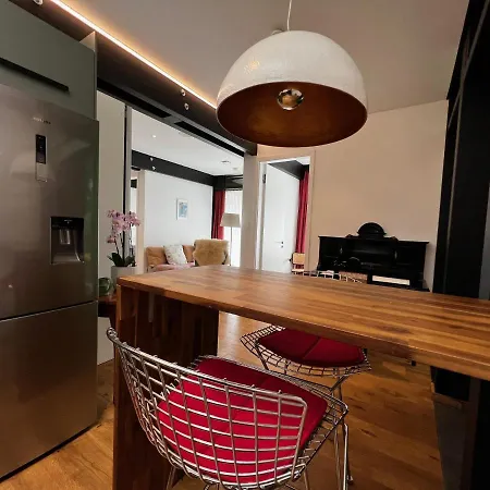 Neues Exclusives 2 Schlafzimmer Apartment