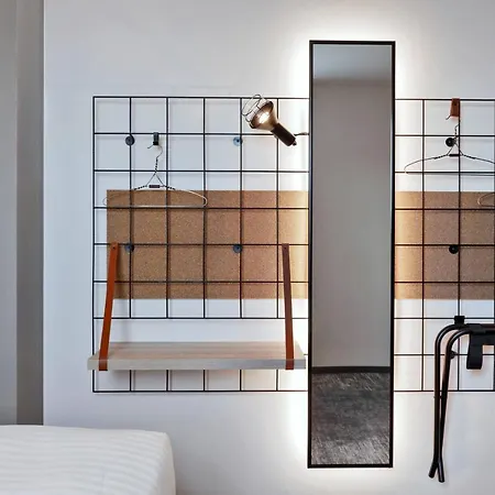 Moxy Hotel 3*