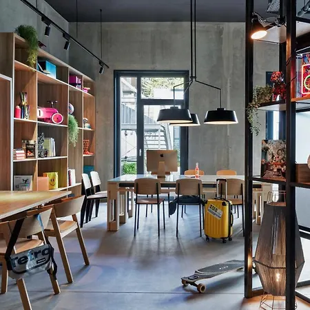 Moxy Hotel Hamburg