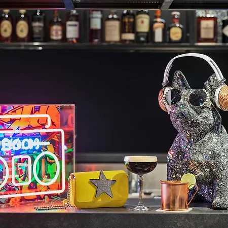 Moxy Hotel 3*