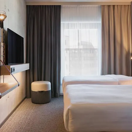 Moxy 3* Hamburg