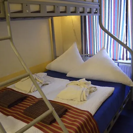 Lauenburger Hof Hotel 2*