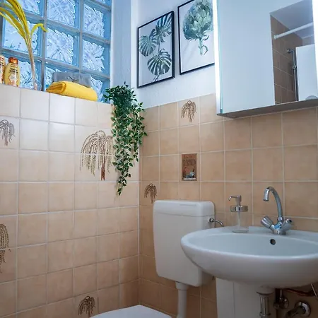 Spacious 3 Bedroom *