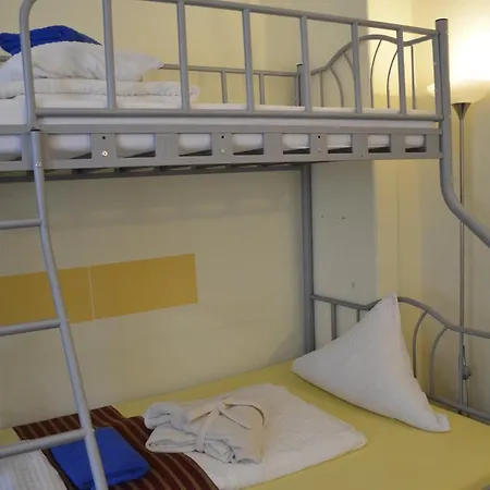 Hotel Lauenburger Hof 2*