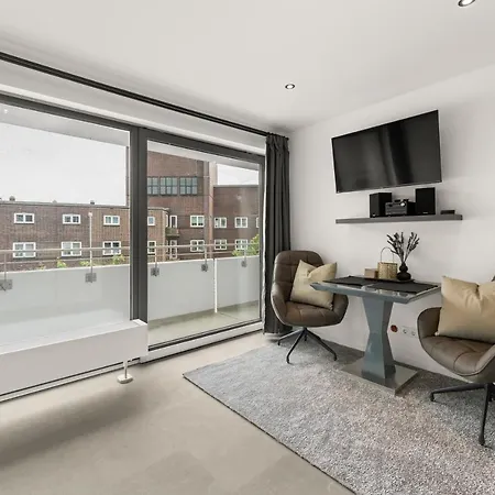 Apartment Hh 04 By Rockchair - Superhost Status - Modernes Mit Sonnigem Balkon & Premium Boxspringbetten In Winterhude - Geheimtipp