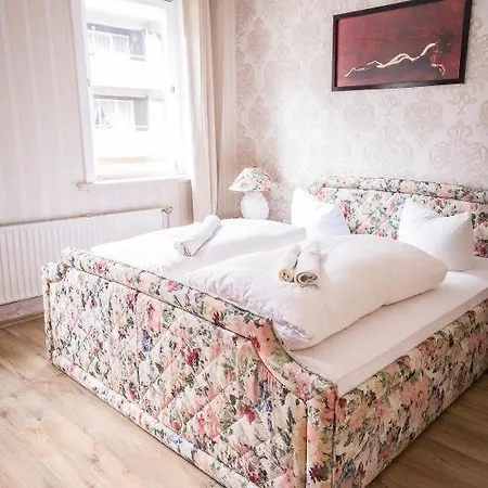 Hotel Dein *
