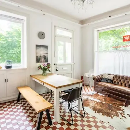 Apartment Grosszuegige Altbauwohnung In Bestlage