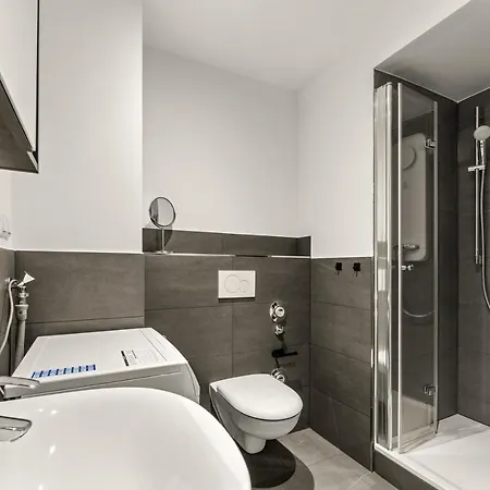 Hh 04 By Rockchair - Superhost Status - Modernes Mit Sonnigem Balkon & Premium Boxspringbetten In Winterhude - Geheimtipp Hamburg