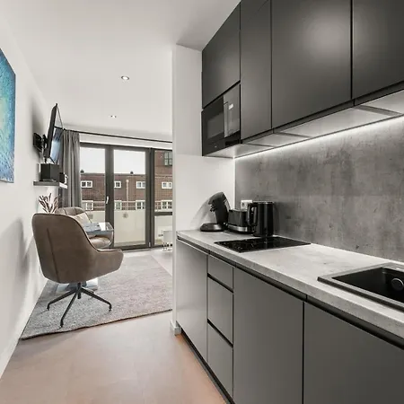 Hh 04 By Rockchair - Superhost Status - Modernes Mit Sonnigem Balkon & Premium Boxspringbetten In Winterhude - Geheimtipp Apartment *