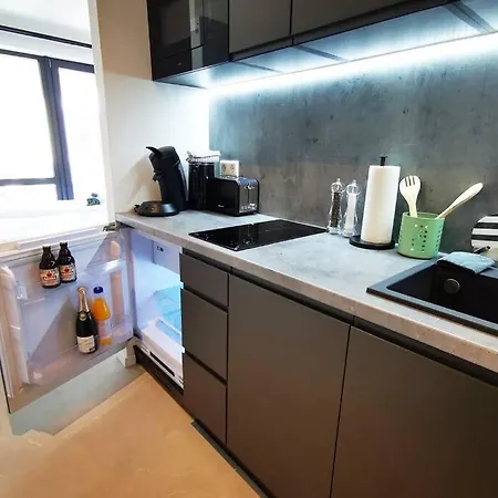 Hh 04 By Rockchair - Superhost Status - Modernes Mit Sonnigem Balkon & Premium Boxspringbetten In Winterhude - Geheimtipp Hamburg