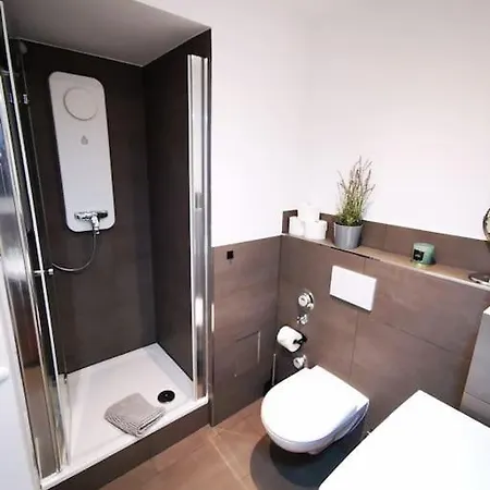 Apartment Hh 04 By Rockchair - Superhost Status - Modernes Mit Sonnigem Balkon & Premium Boxspringbetten In Winterhude - Geheimtipp *