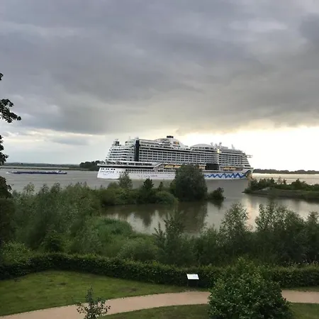 Urlaub Am Elbstrand - In Blankenese Mit Naturblick * Hamburg
