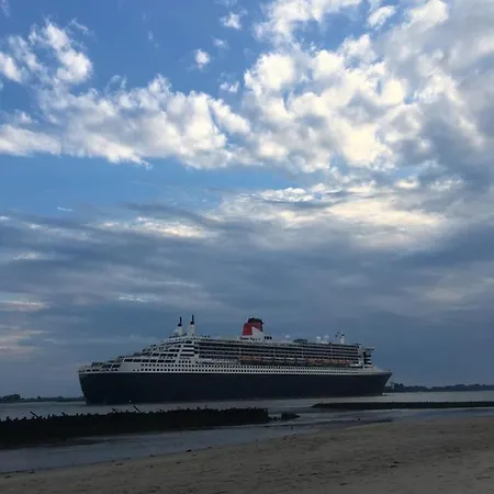 Urlaub Am Elbstrand - In Blankenese Mit Naturblick Hamburg