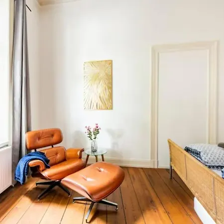 Apartment Grosszuegige Altbauwohnung In Bestlage Hamburg