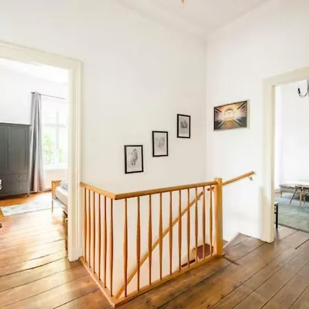 Apartment Grosszuegige Altbauwohnung In Bestlage Hamburg