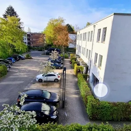 Kinderfreundliche Neubauwohnung Am Hagenbecks Tierpark Mit Balkon Und Spielplatz * Hamburg