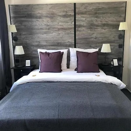 Hamburg Room