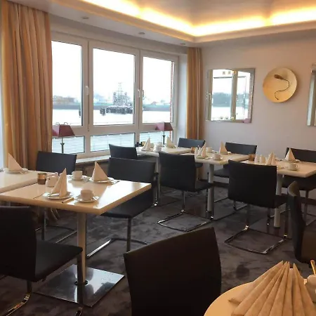 Am Elbufer 3* Hamburg