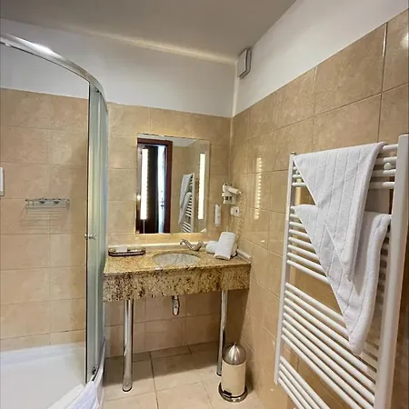 Hotel City Hamburg-mitte 3*