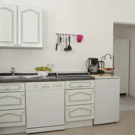 Mehrbett-apartment 7 Citynah, Einfache Ausstattung *