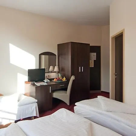 Hotel Novum Eleazar Center 4*