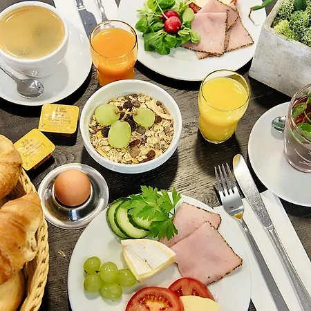 Novum Ambassador Hotel 3*