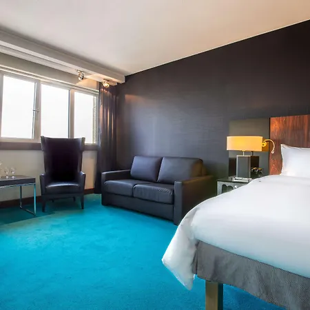 Radisson Blu Hotel, Otel