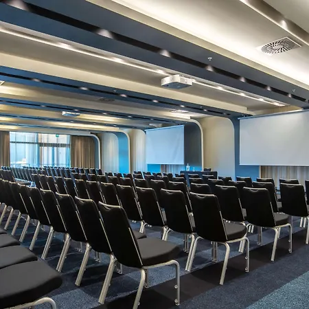 Radisson Blu Hotel, Otel 4*