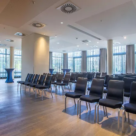 Radisson Blu Hotel, 4*