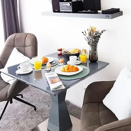 Hh 03 By Rockchair - Superhost Status - Modernes Mit Sonnigem Balkon & Premium Boxspringbetten In Winterhude - Geheimtipp Hamburg