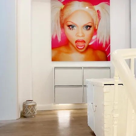 Apartment White