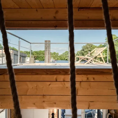 Tolles Tiny-hausboot Guenter Mit Dachterrasse Hamburg