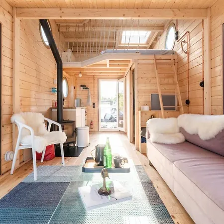 Tolles Tiny-hausboot Guenter Mit Dachterrasse Hamburg
