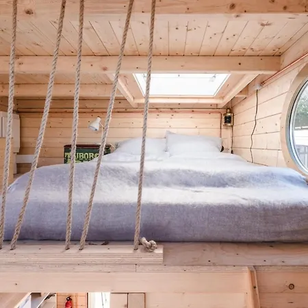 Tolles Tiny-hausboot Guenter Mit Dachterrasse Botel Hamburg